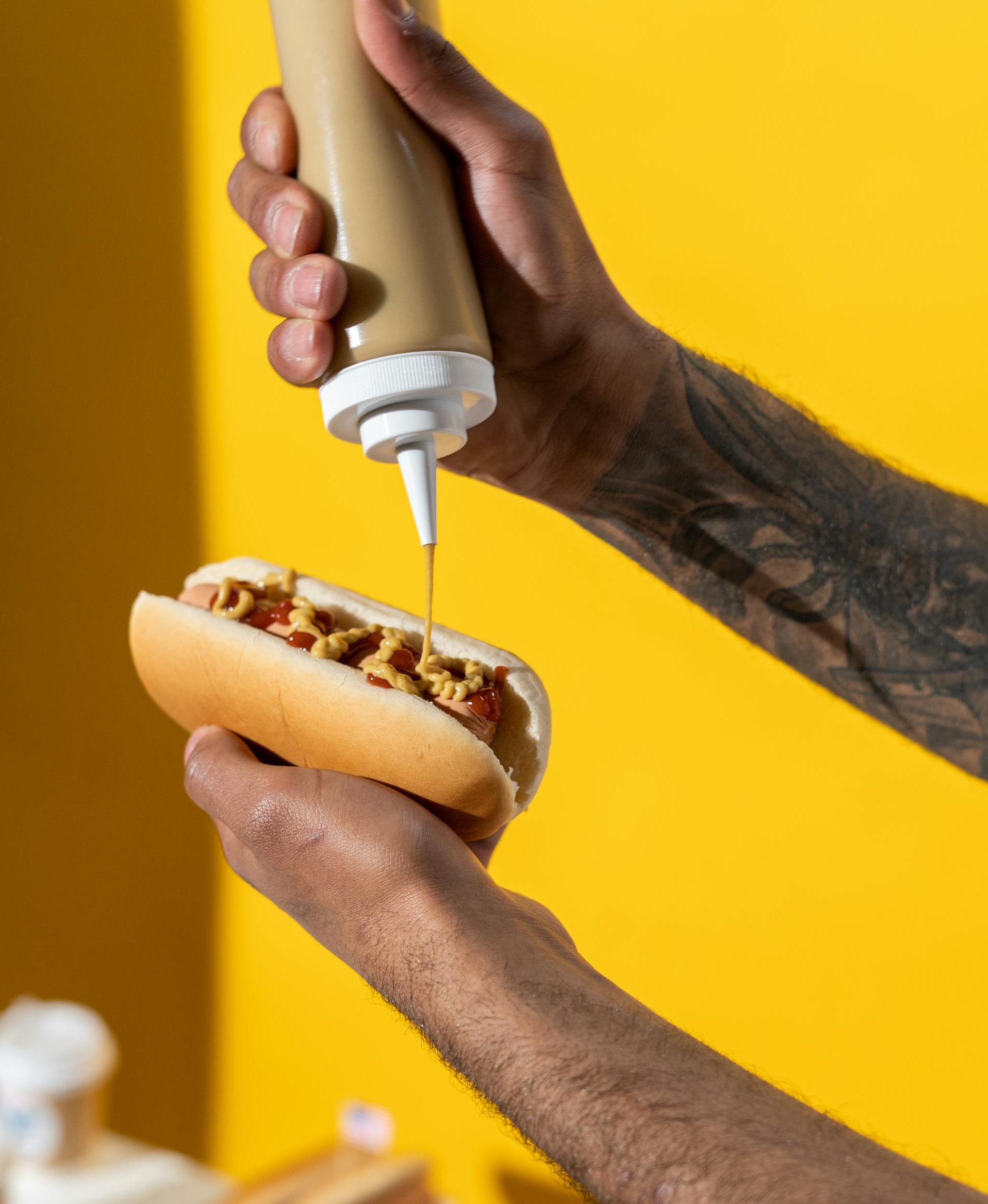 Hot Dog: Uma paixão nacional impulsionada por promoções e empreendedorismo